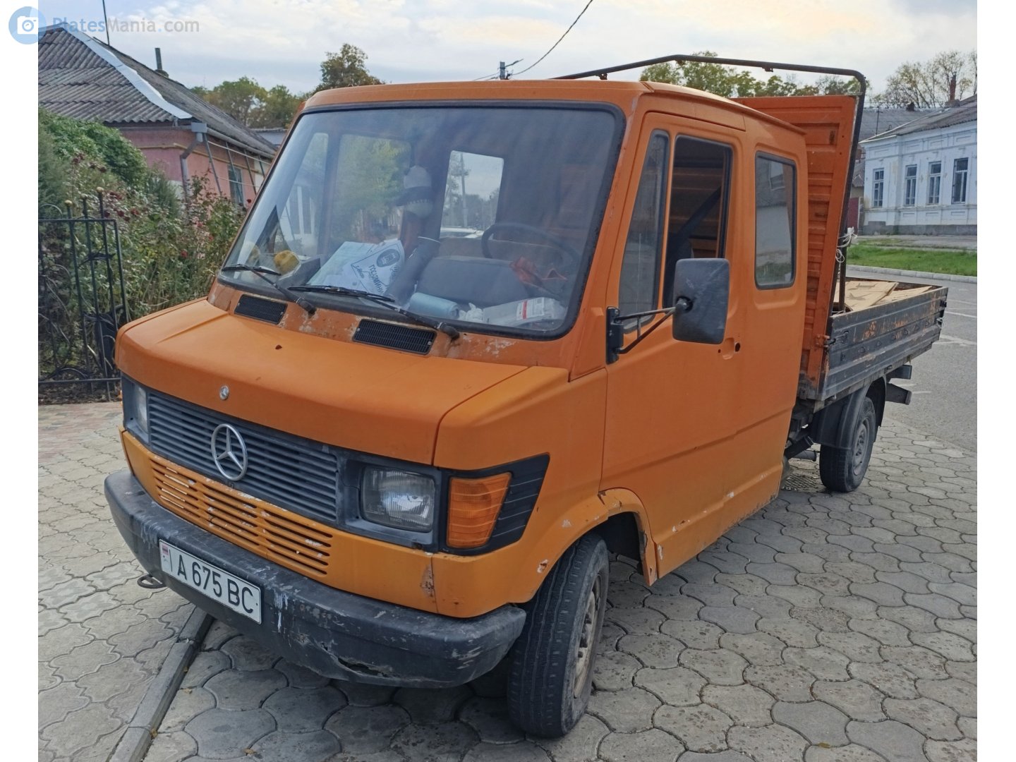 A 675 BC, Mercedes-Benz T1 1st gen (601/602/611), 1976–1996