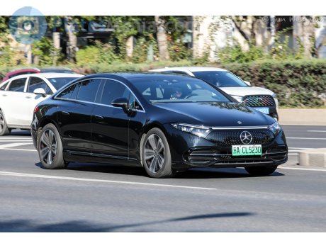 京A·CL5230, Mercedes-Benz EQS