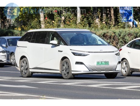 京A·DC7880, XPeng X9