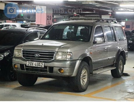 29X-4942, Ford Everest