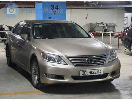 30L-823.84, Lexus LS
