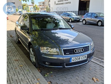4008 CXN, Audi A8