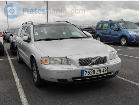 7528 ZM 49, Volvo V70