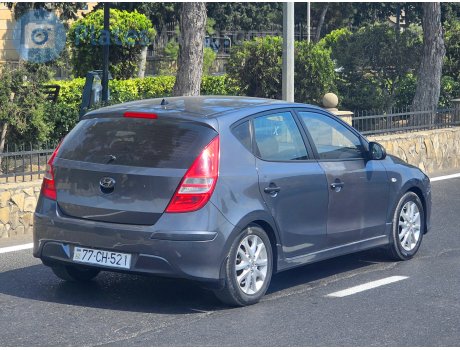 77 CH 521, Hyundai i30