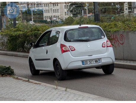 DD-927-NN, Renault Twingo
