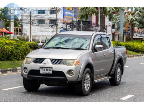 7กร 8947, Mitsubishi Triton
