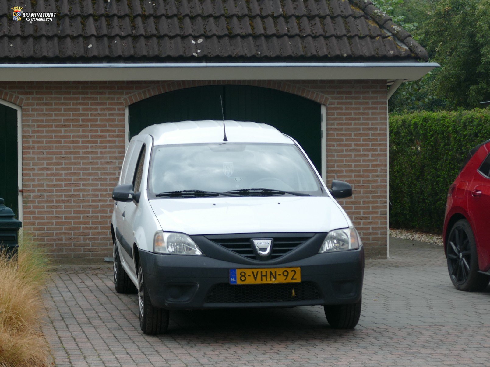 8-VHN-92, Dacia Logan 1st gen Van (F90), 2007–2012