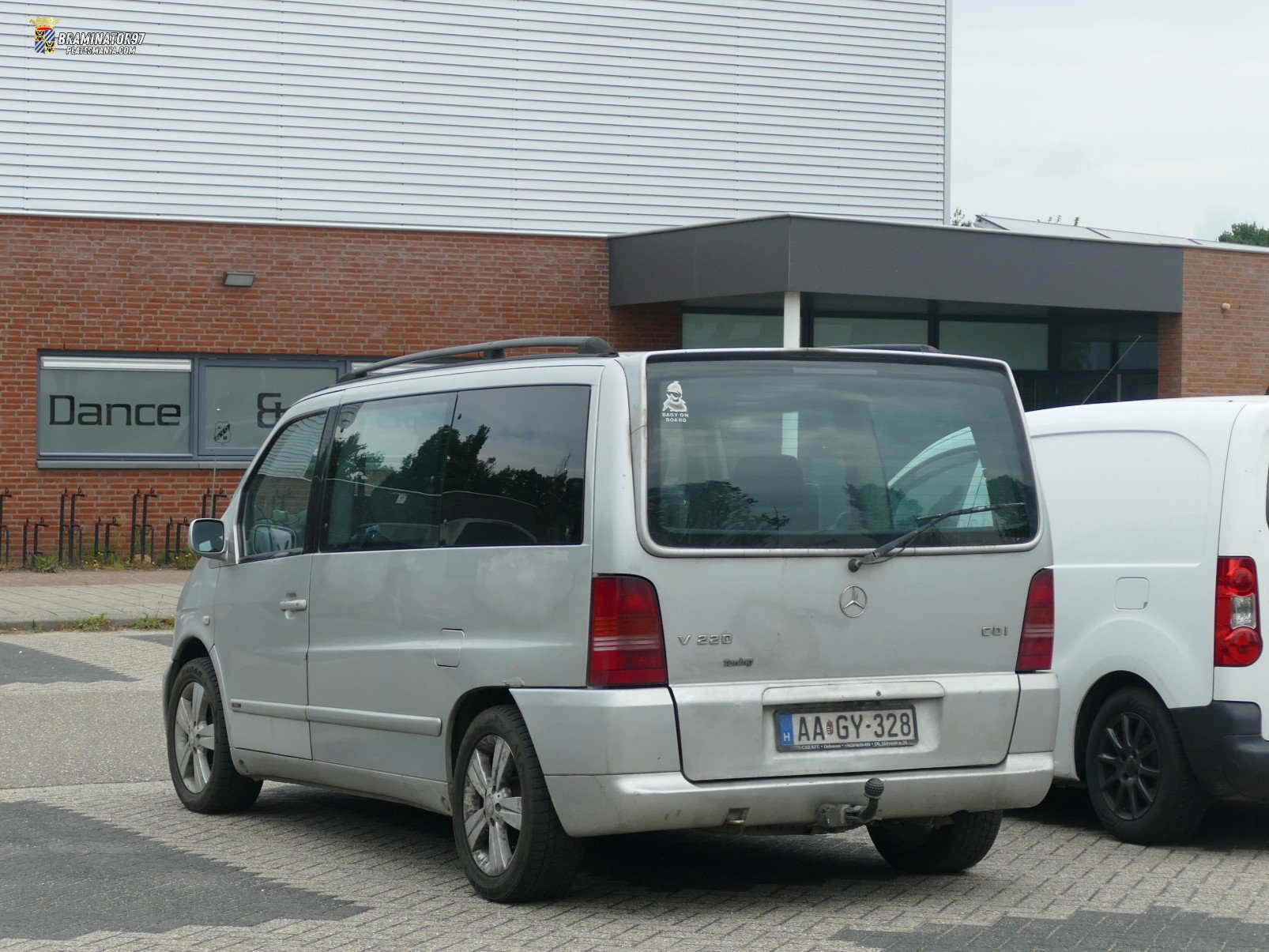 AA GY-328, Mercedes-Benz V-Klasse 1st gen (W638), 1996–2003