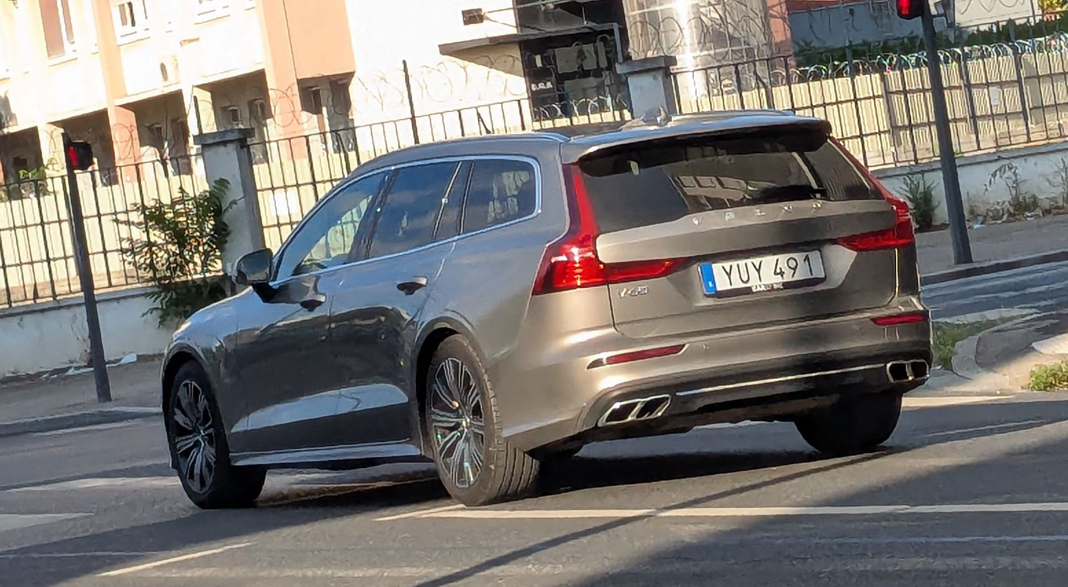 YUY 491, Volvo V60 2nd gen (225/257), 2018–