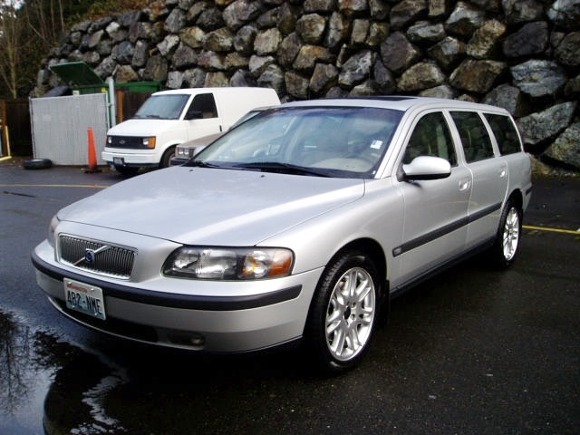 482-NME, Volvo V70 2nd gen (285), 2000–2007