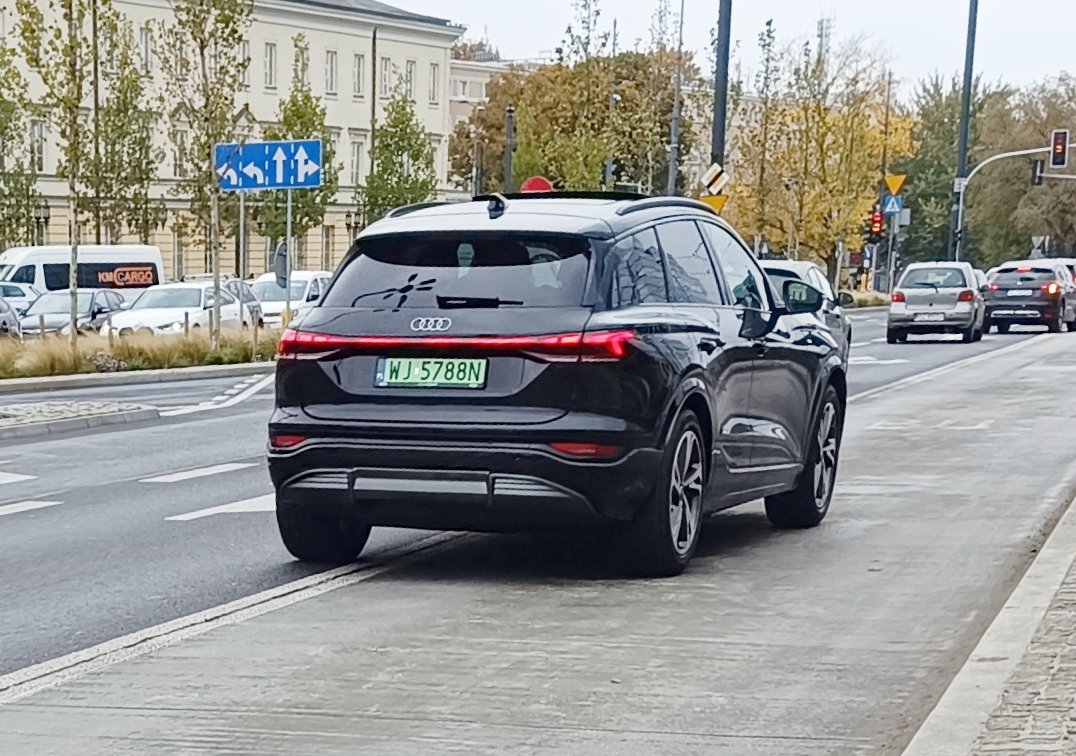 WJ 5788N, Audi Q6/SQ6 1st gen e-tron SUV, 2024–