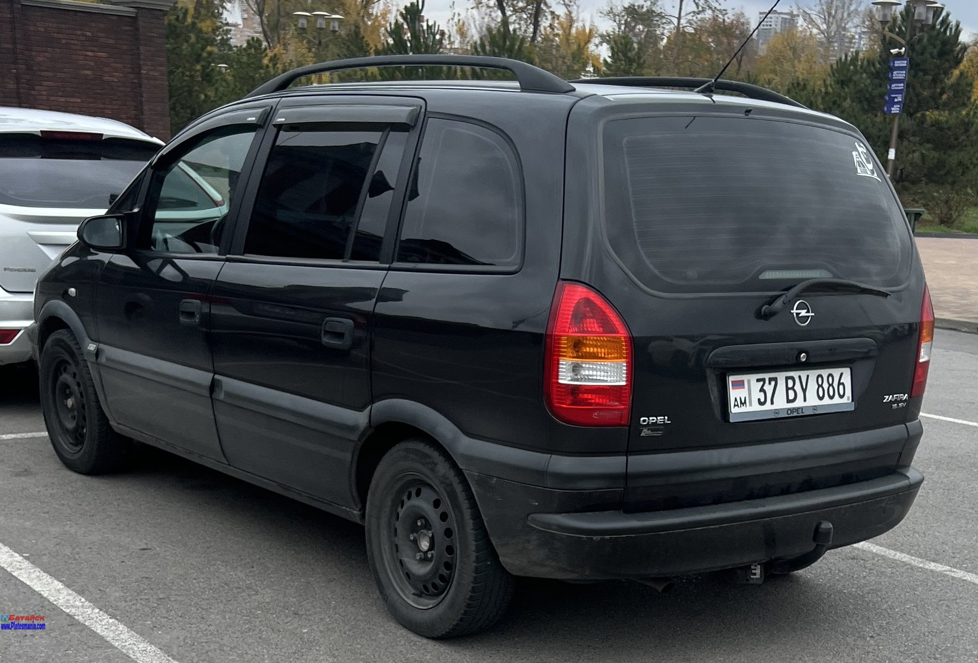 37 BY 886, Opel Zafira 1st gen (A; T98), 1999–2005