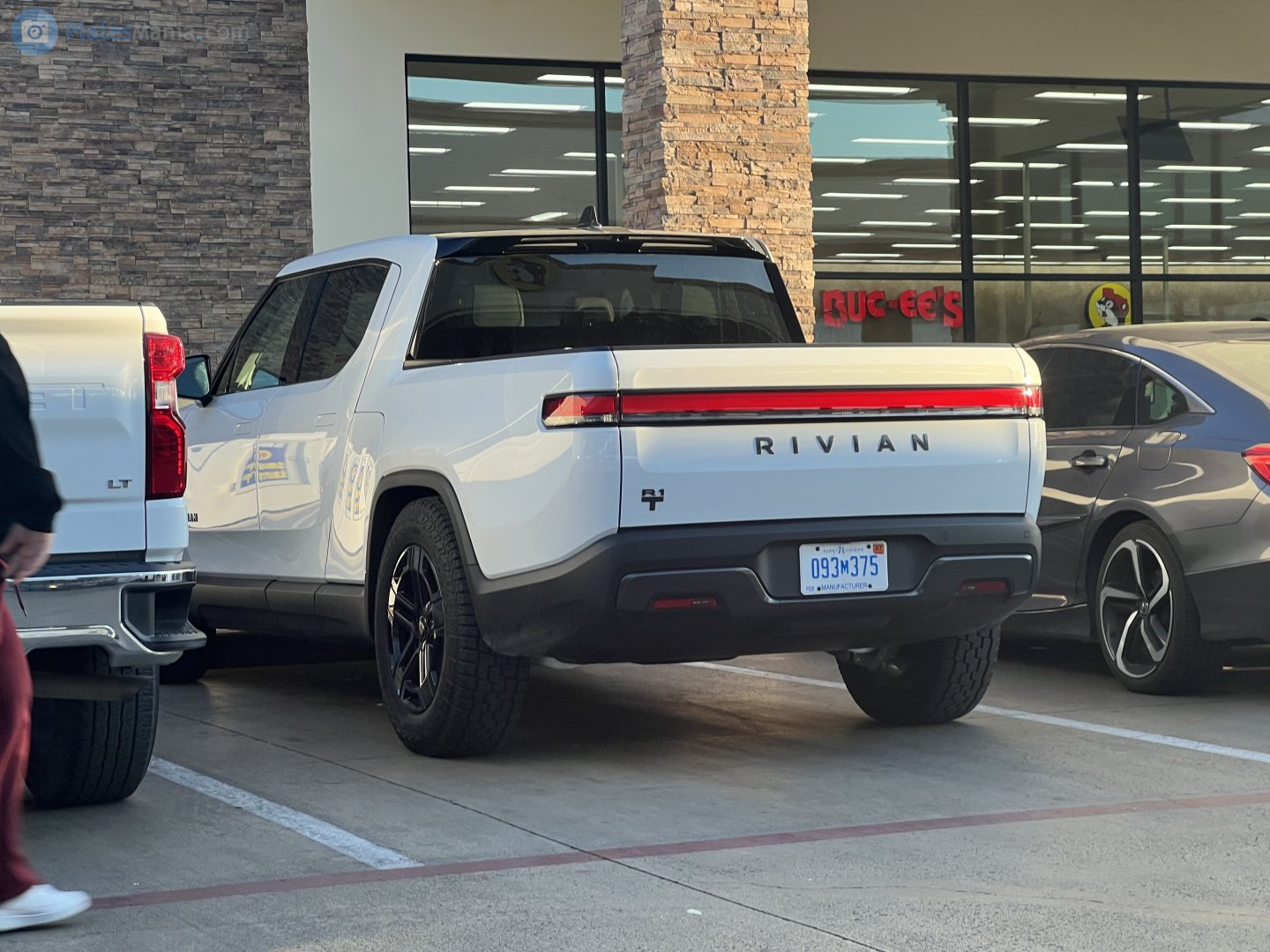 093M375, Rivian R1T 1st gen, 2021–