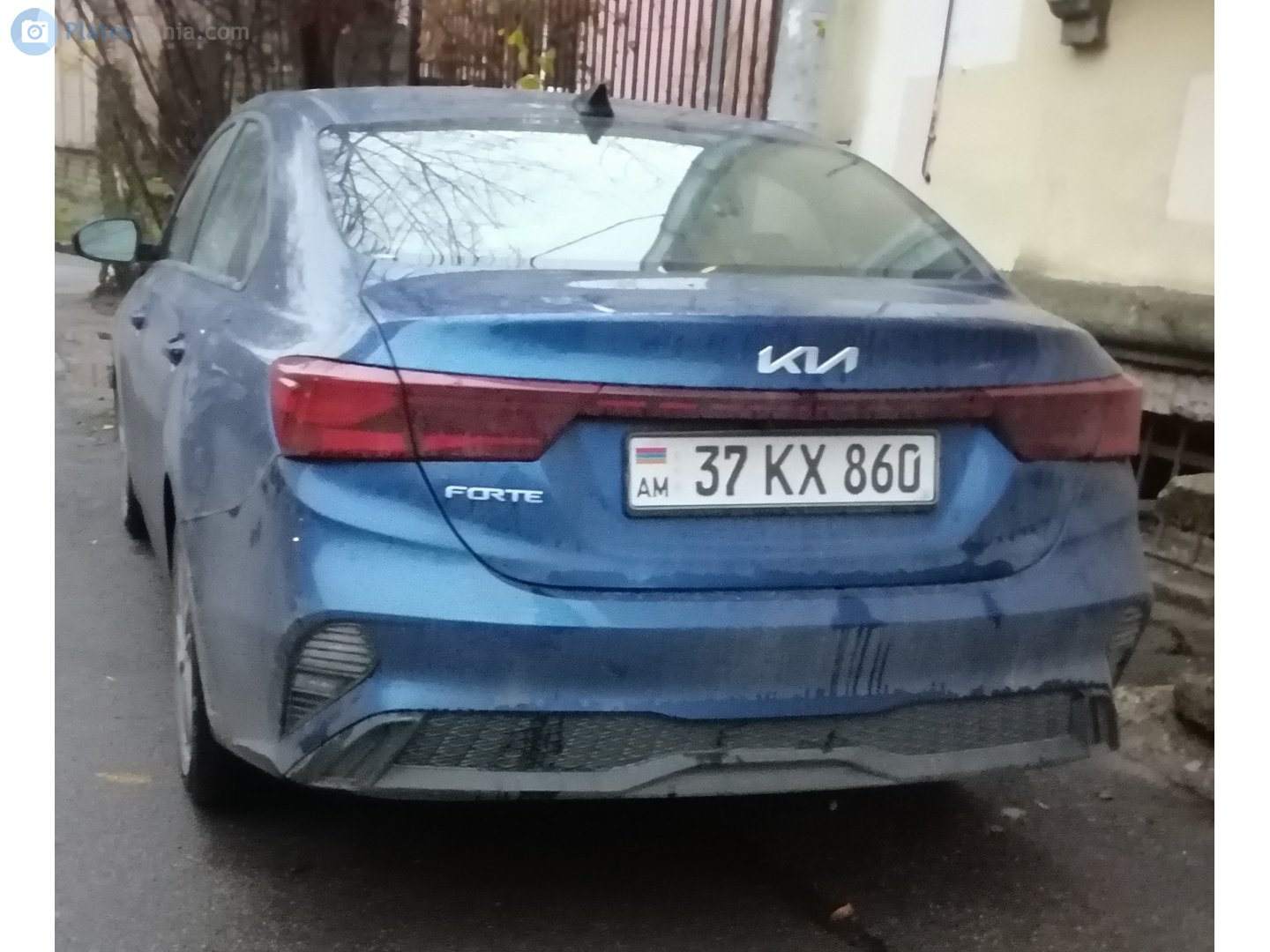 37 KX 860, Kia Forte 