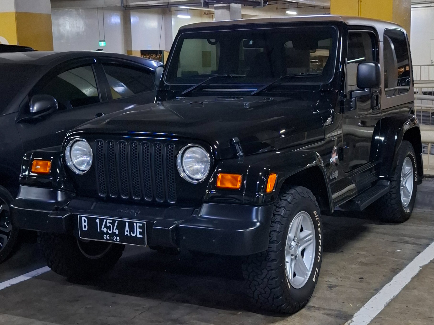 B 1454 AJE, Jeep Wrangler 2nd gen (TJ/LJ), 1996–2006