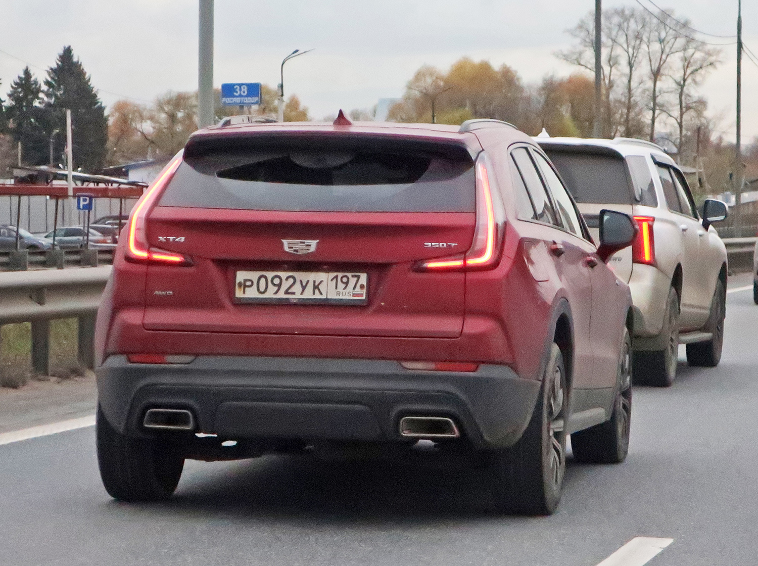 р 092 ук 197, Cadillac XT4 1st gen (E2XX), 2018–2023