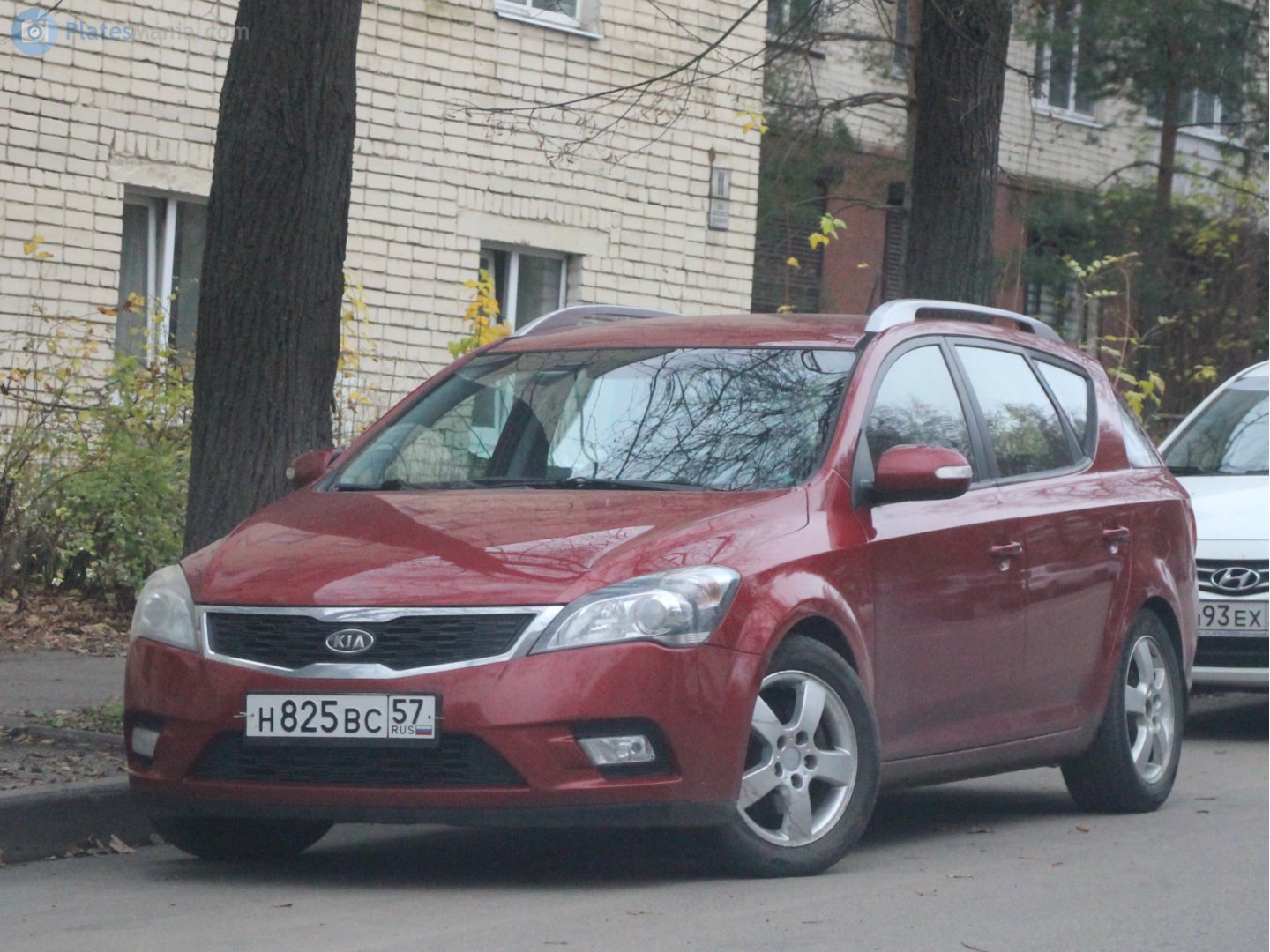 н 825 вс 57, Kia Ceed 1st gen cee'd_SW (ED), facelift, 2009–2012