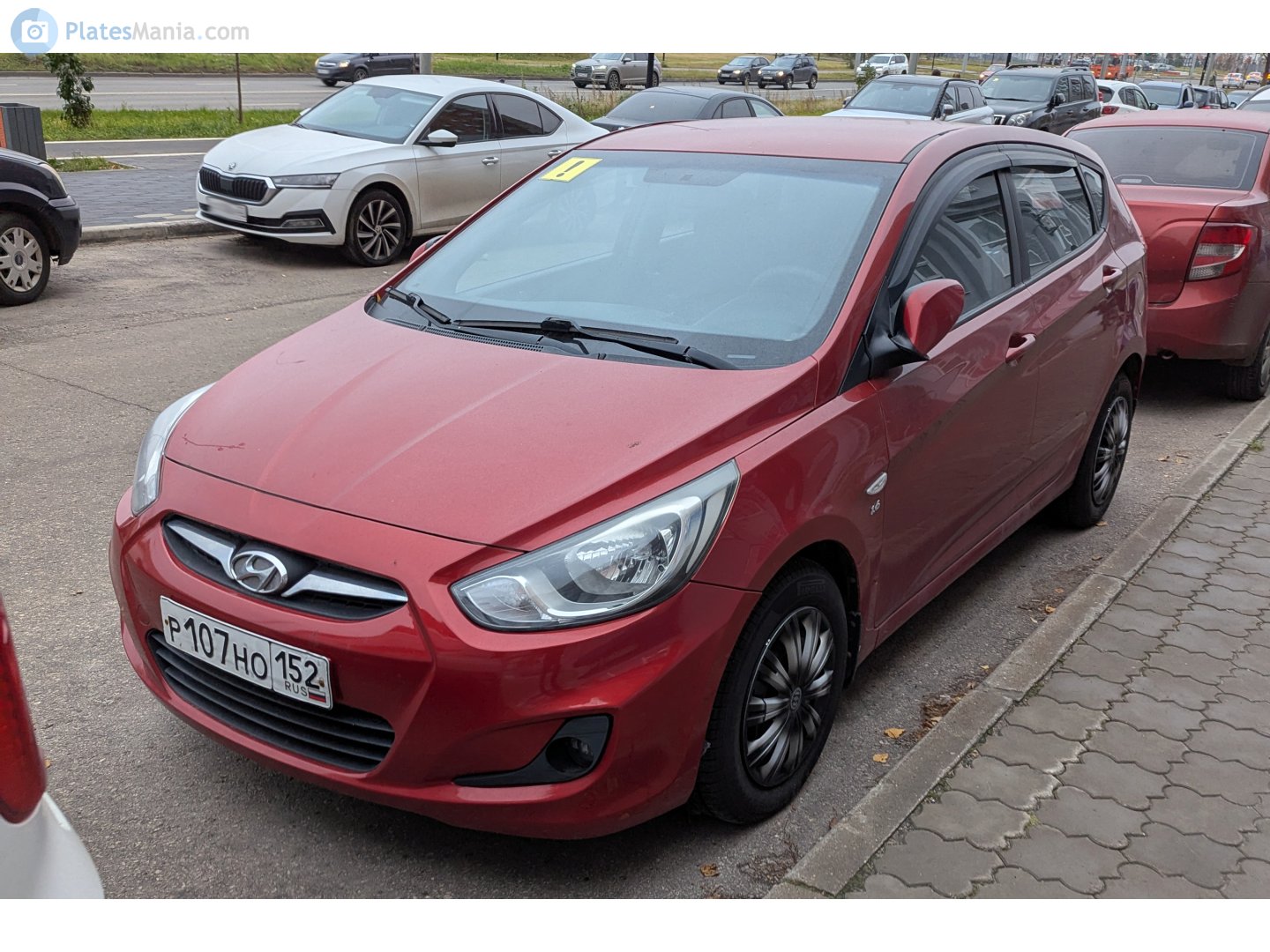 р 107 но 152, Hyundai Solaris 1st gen Hatchback (RB), 2011–2014