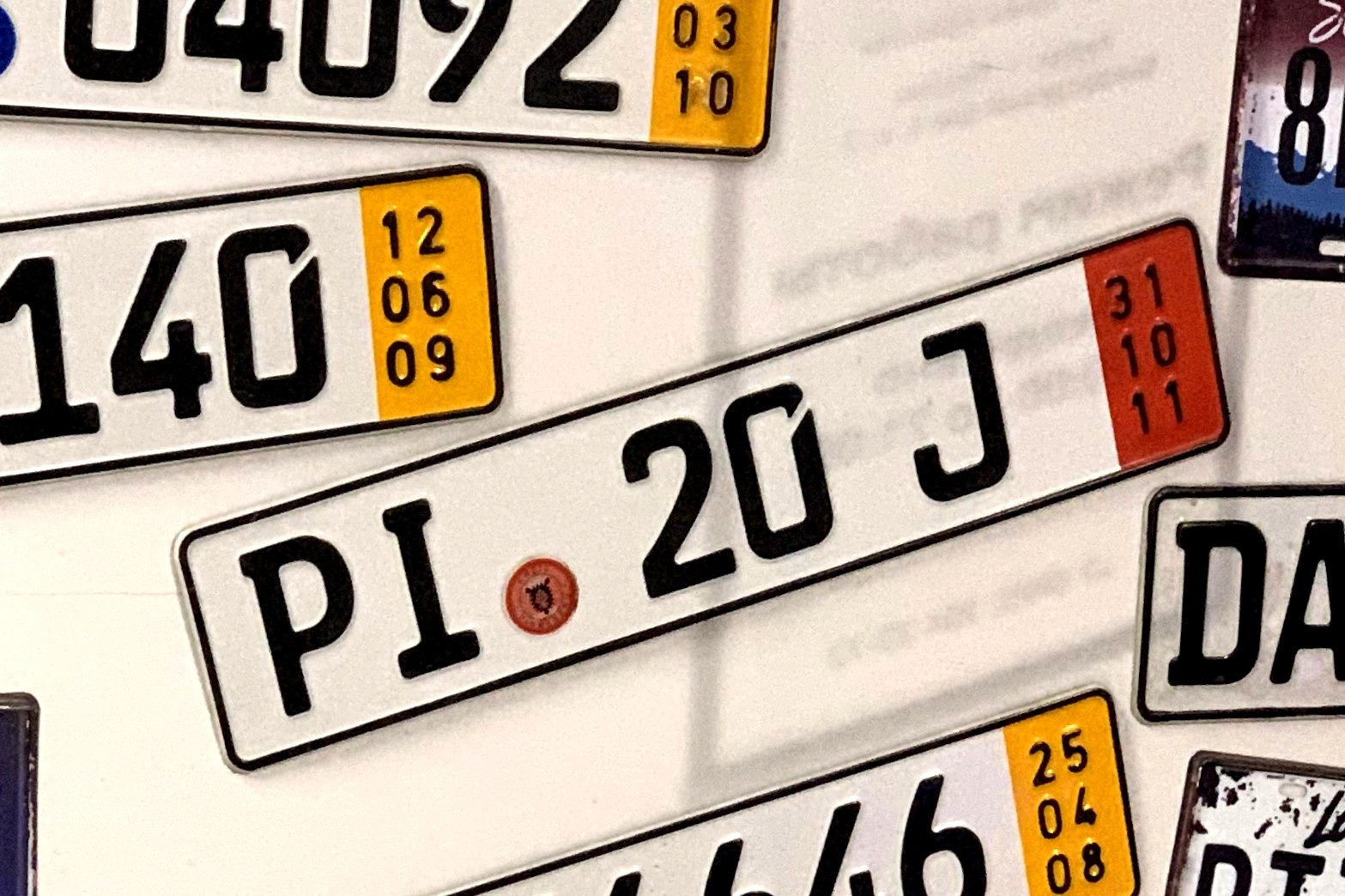 PI 20 J, License plate without vehicle 