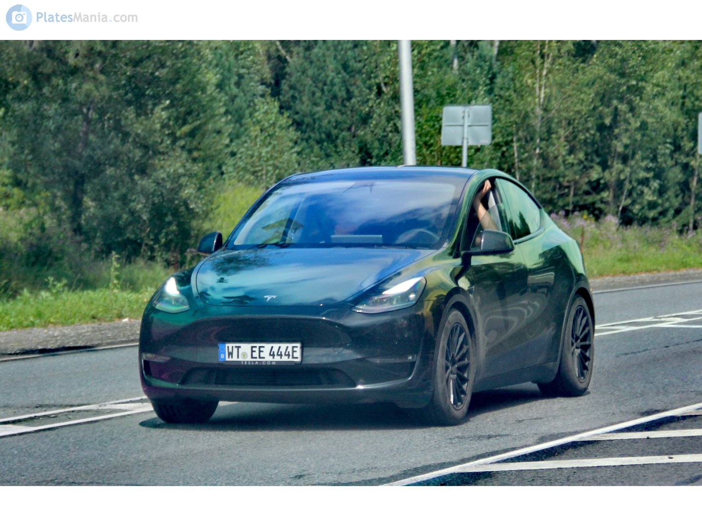 WT EE 444 E, Tesla Model Y 1st gen (5YJY), 2020–2025