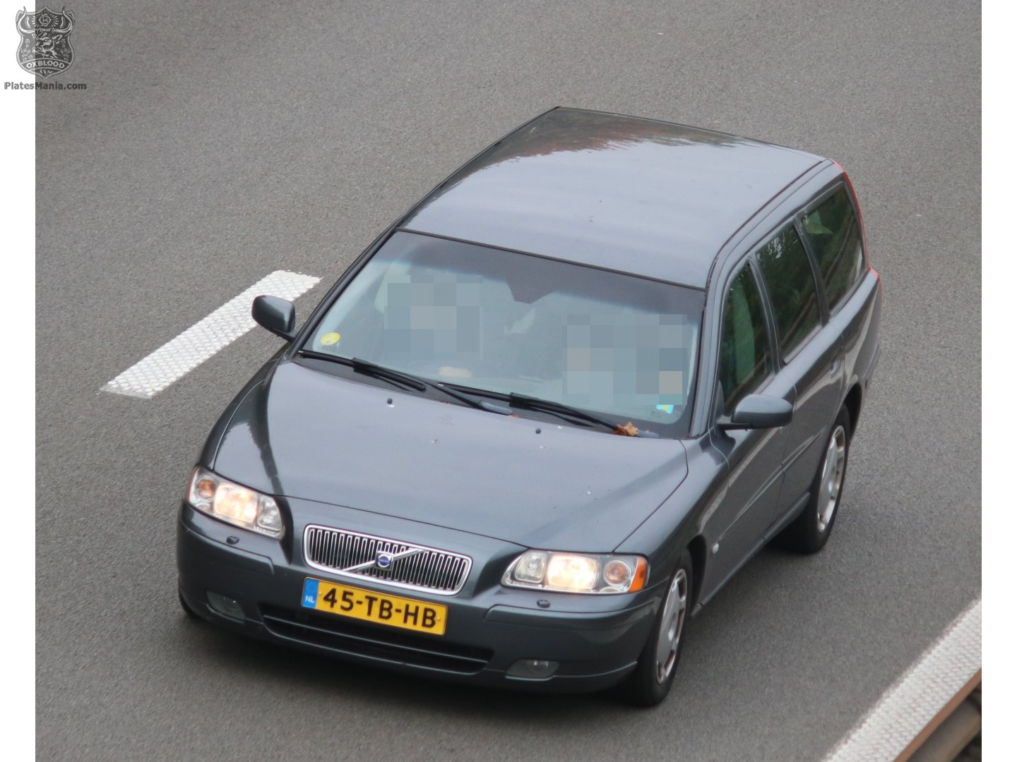 45-TB-HB, Volvo V70 2nd gen (285), 2000–2007