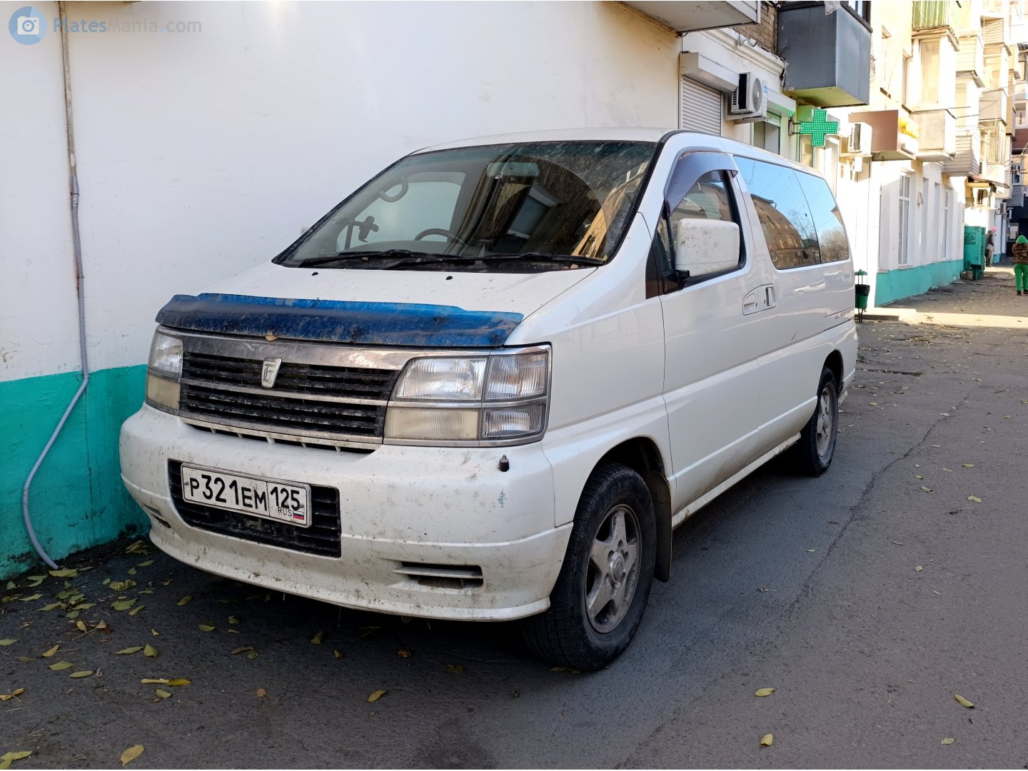 р 321 ем 125, Nissan Elgrand 1st gen Caravan Elgrand / Homy Elgrand (E50), 1997–2002