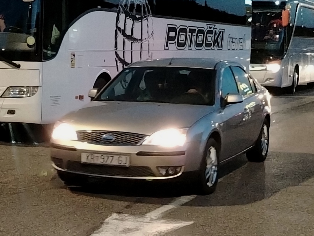 KR 977-GJ, Ford Mondeo 2nd gen Sedan/Liftback (Mk3; CD132), 2000–2007