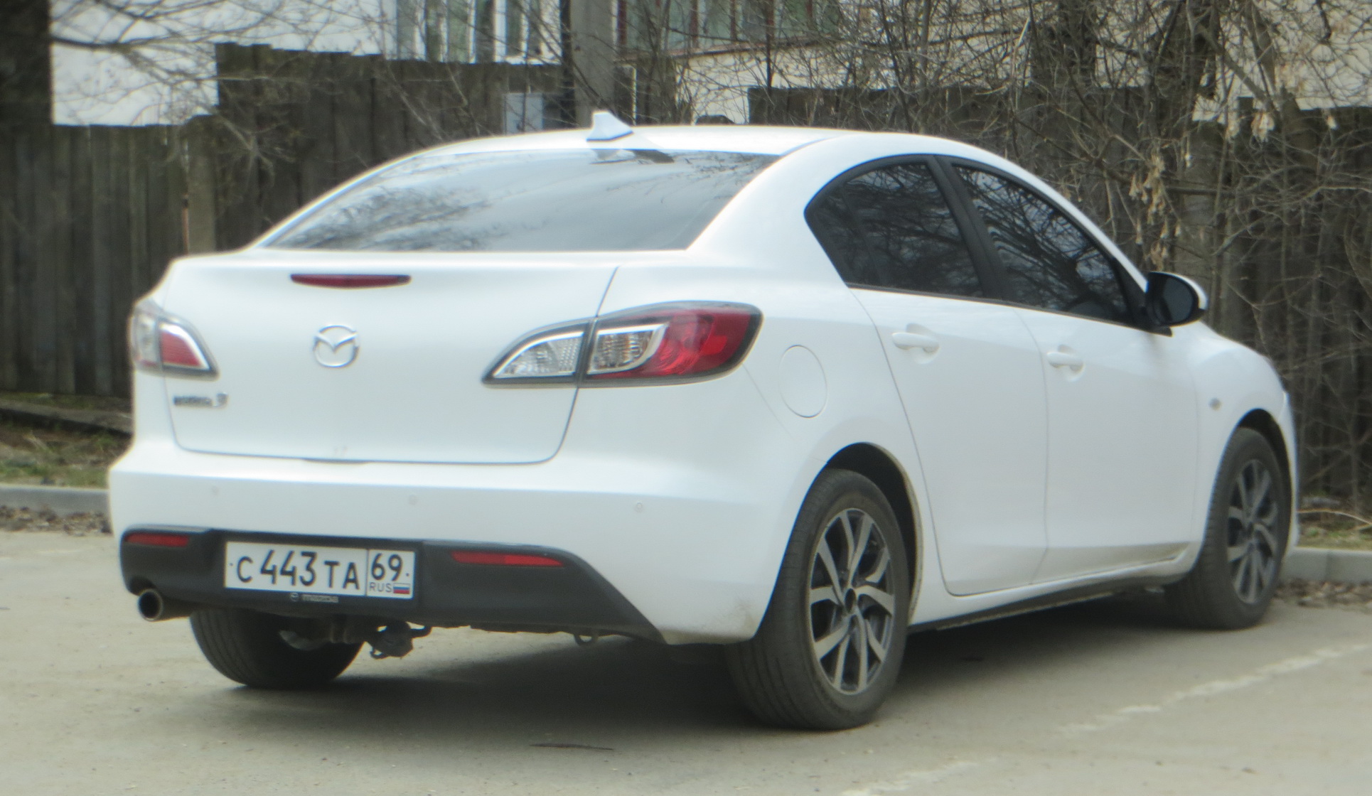с 443 та 69, Mazda 3 2nd gen Sedan (BL), 2009–2013