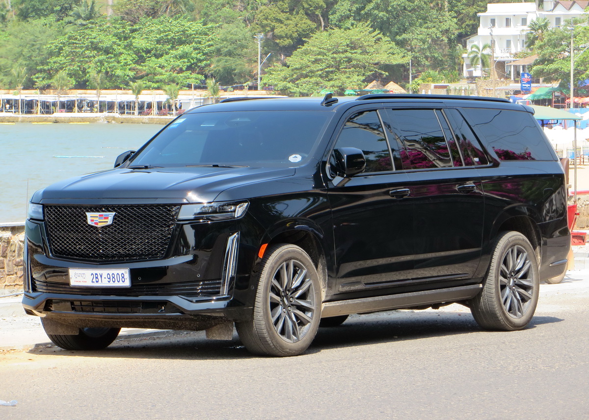 2BY-9808, Cadillac Escalade 5th gen (GMT1UL), 2020–2024