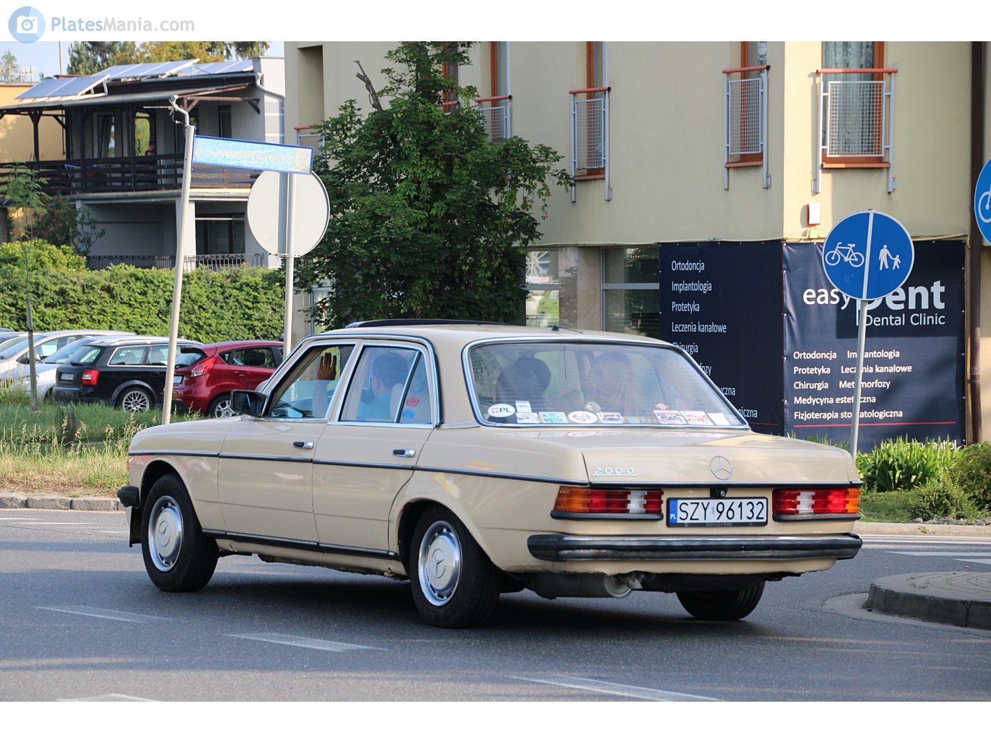 SZY 96132, Mercedes-Benz E-Klasse 200–300 Sedan (W123), 1975­–1986