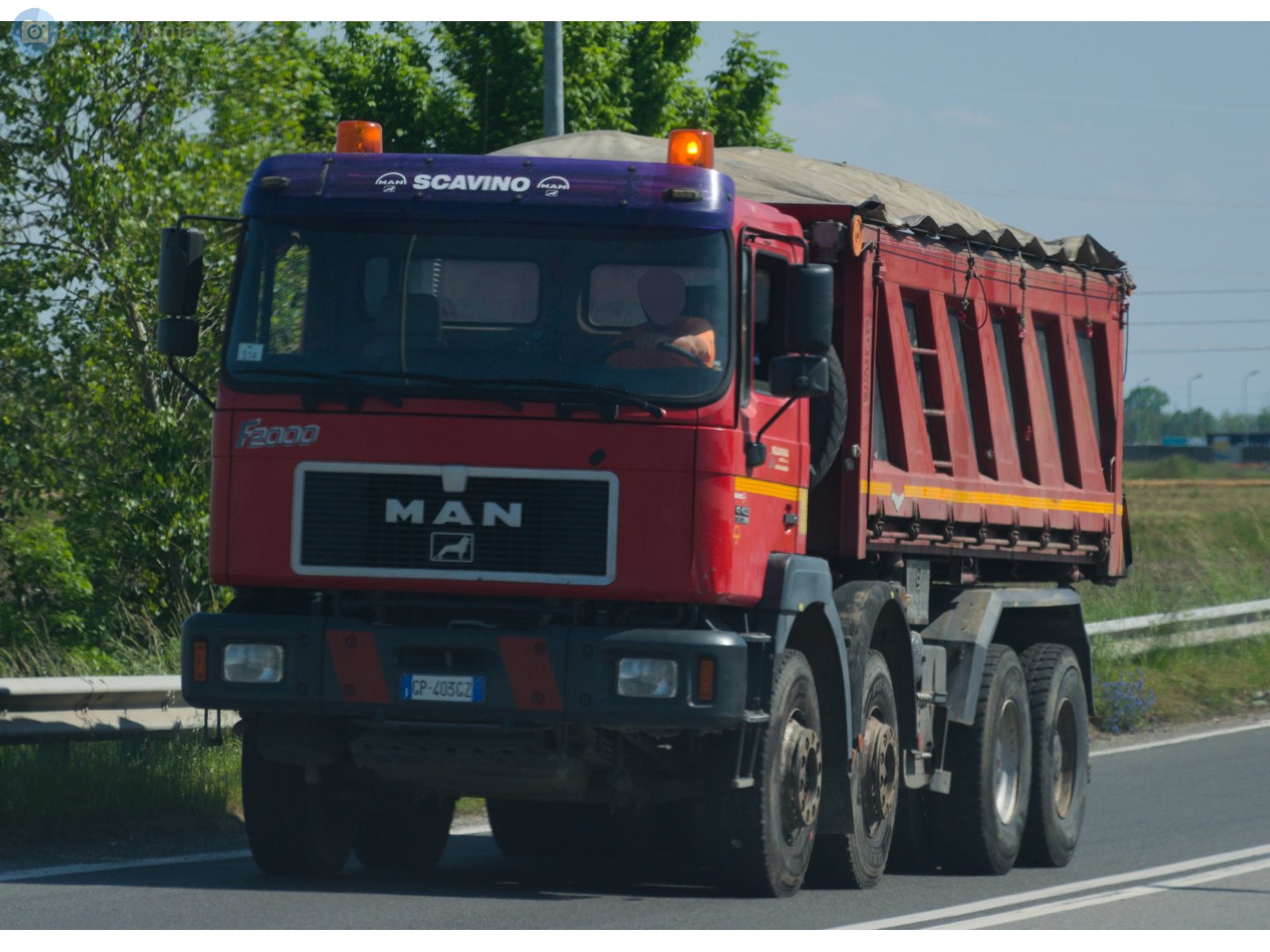 GP 403 GZ, MAN F2000 