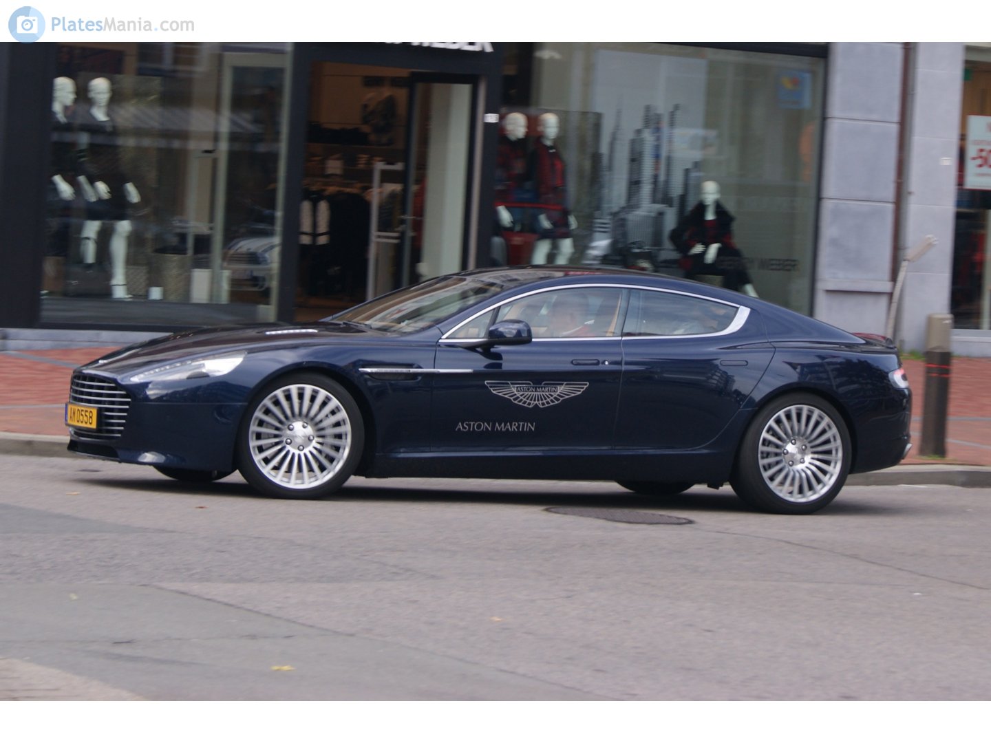 AM 0558, Aston Martin Rapide 