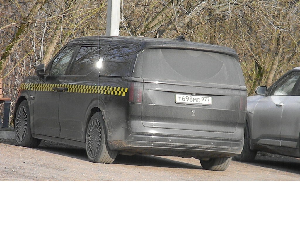 т 698 мо 977, Zeekr 009 1st gen, 2023–