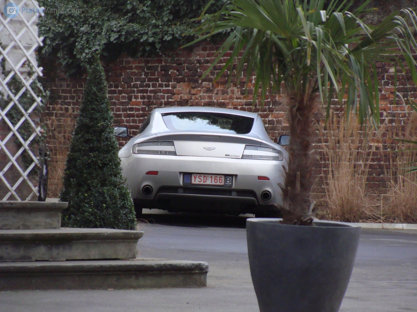 YSD-166, Aston Martin Vantage 1st gen, 2005–2018