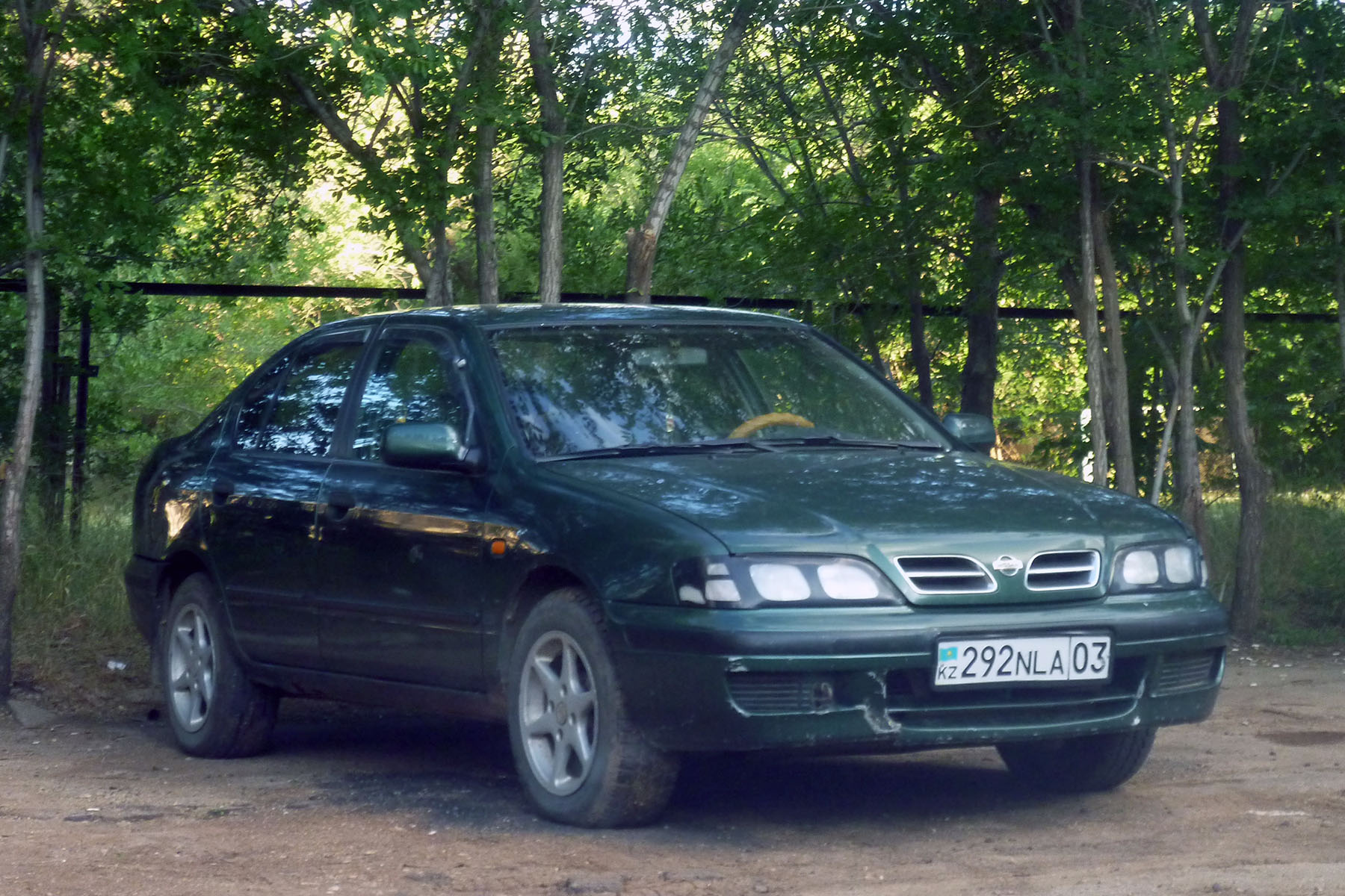 292 NLA 03, Nissan Primera 2nd gen Sedan/Liftback (P11), 1995–1999