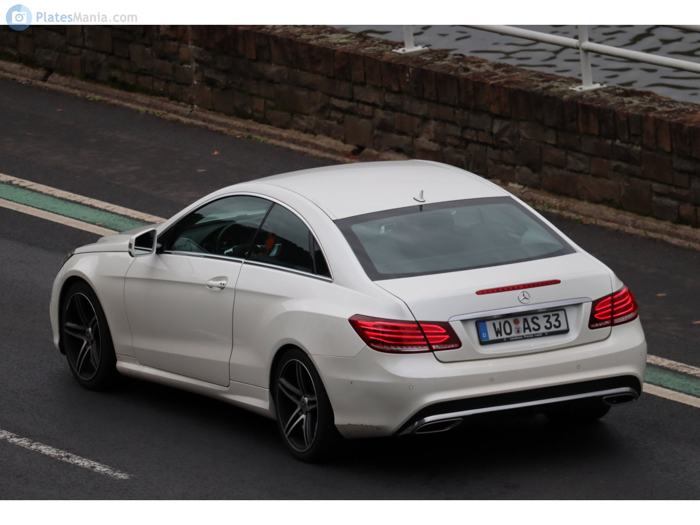 WO AS 33, Mercedes-Benz E-Klasse 