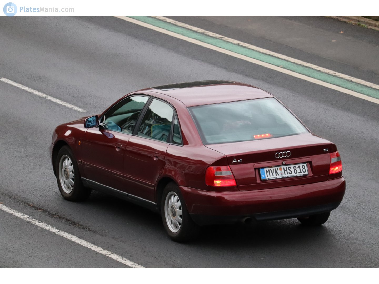 MYK HS 818, Audi A4 1st gen Sedan (B5/8D2), 1994–2000