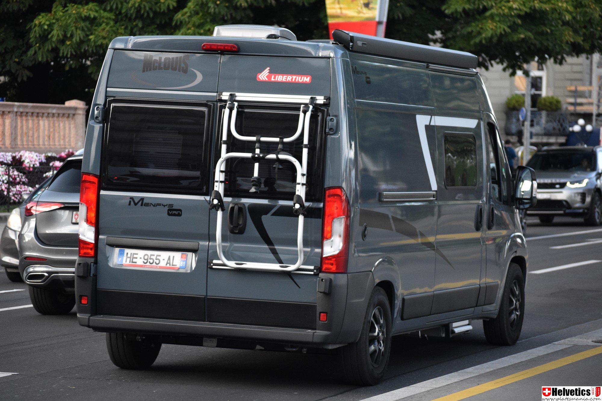 HE-955-AL, McLouis Menfys Van 