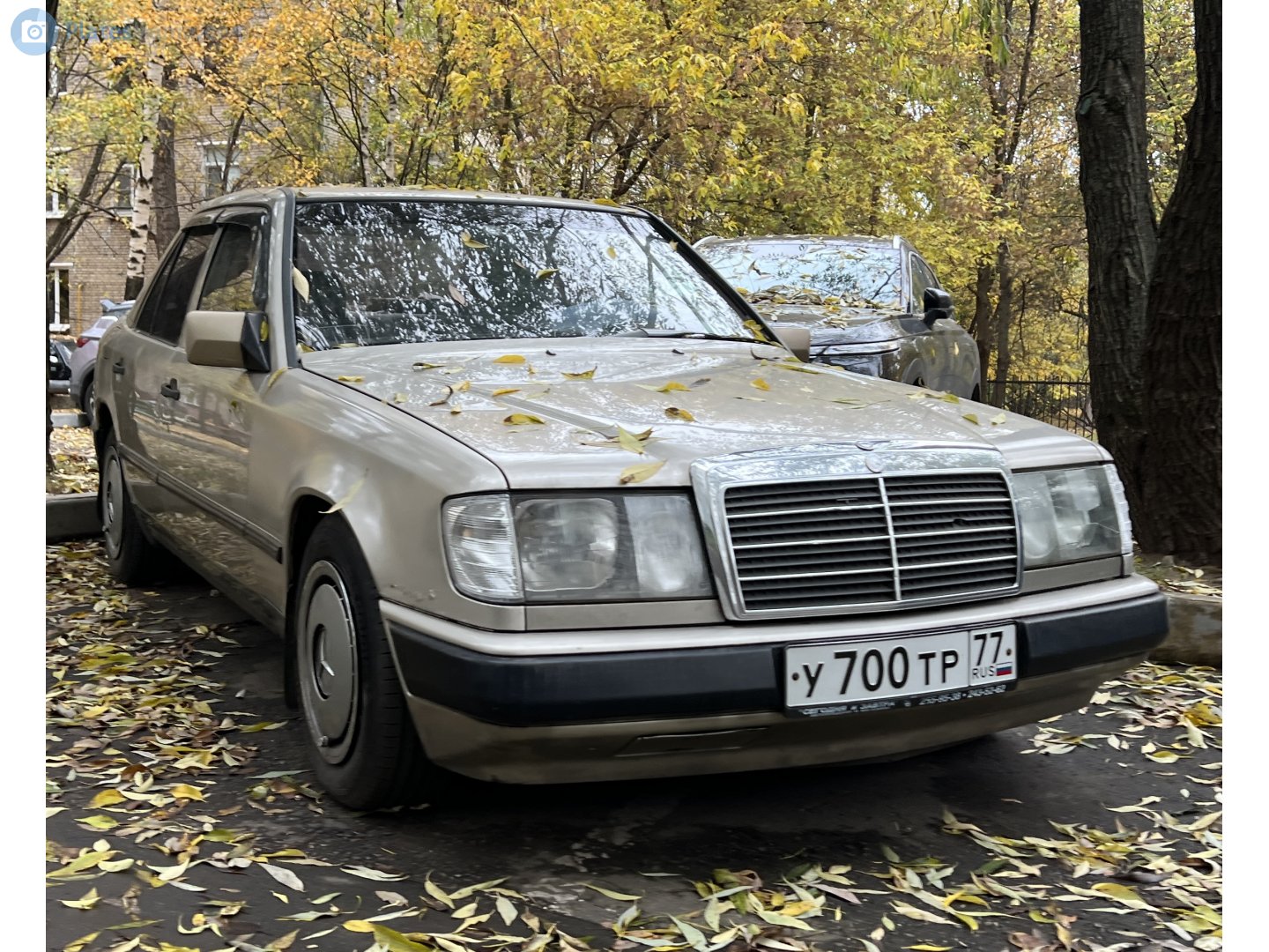 у 700 тр 77, Mercedes-Benz E-Klasse 