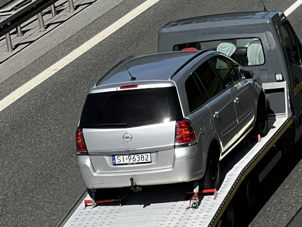SI 96382, Opel Zafira 2nd gen (Family) (B; A05), 2005–2014