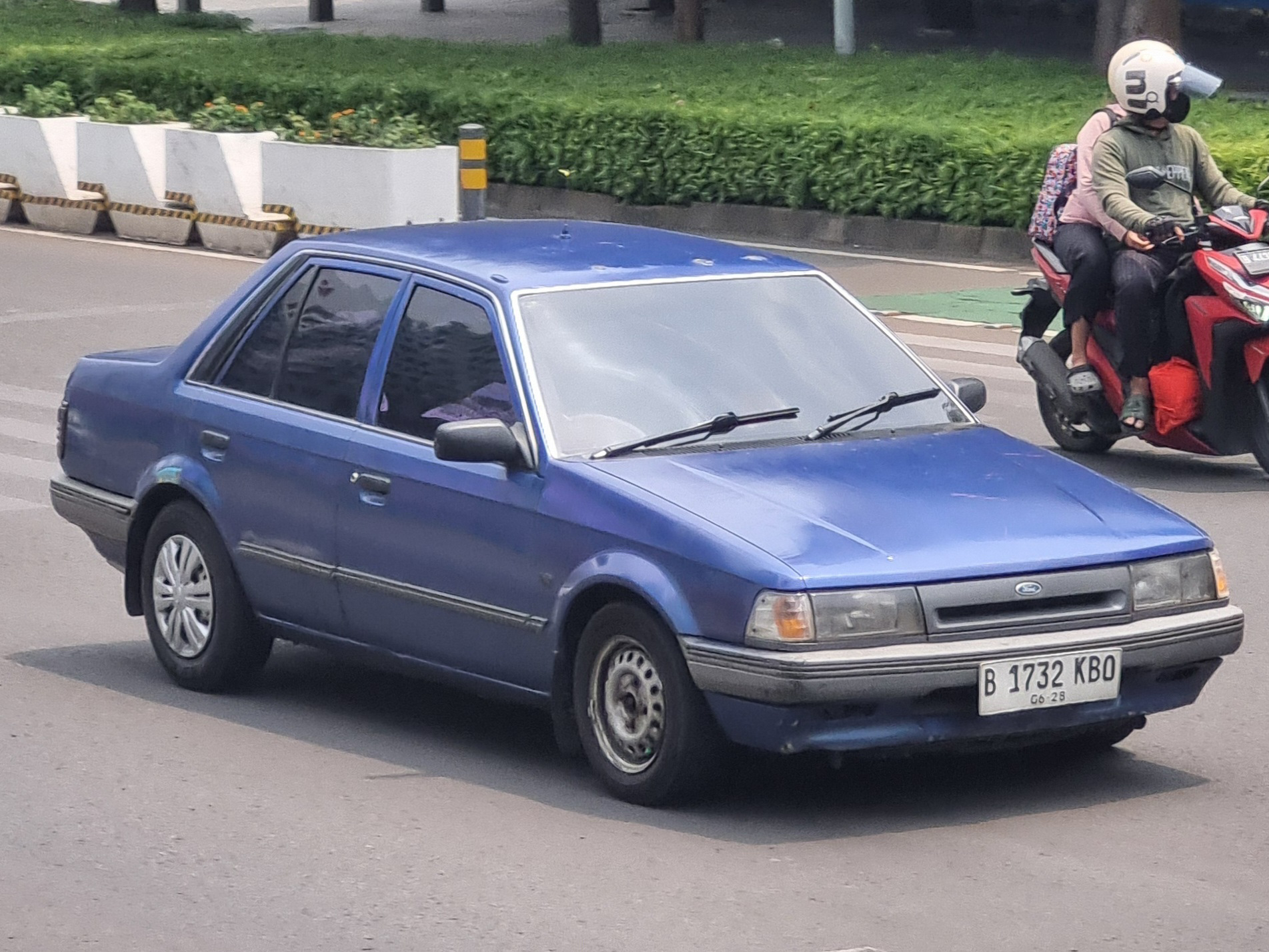 B 1732 KBO, Ford Laser 3rd gen Sedan (KF/KH), 1989–1994 (–1996 for NZ- and –1997 for ID-market)