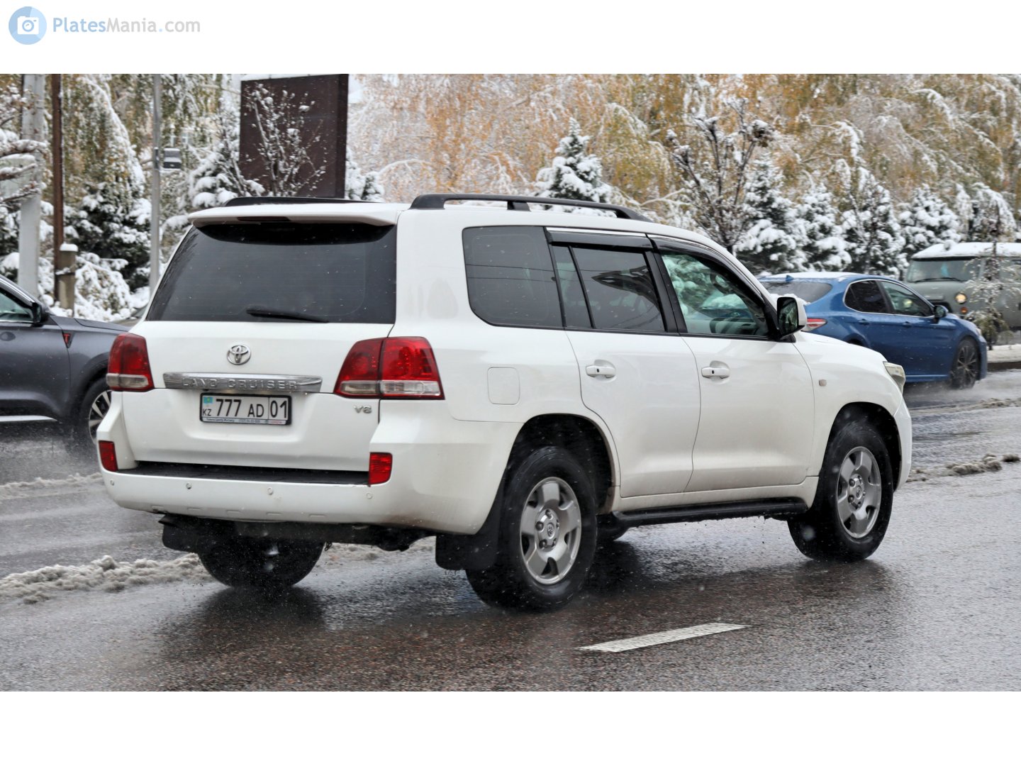777 AD 01, Toyota Land Cruiser 200 (J200), 1st facelift, 2011–2015