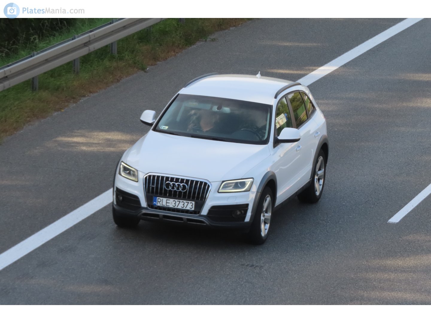 RLE 37373, Audi Q5 1st gen (8RB), 2008–2017