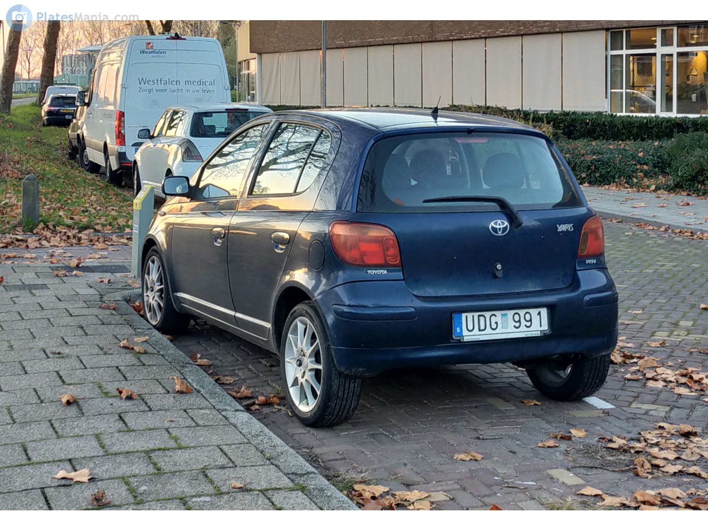 UDG 991, Toyota Yaris 1st gen 5-door Hatch (XP10), 1999–2005
