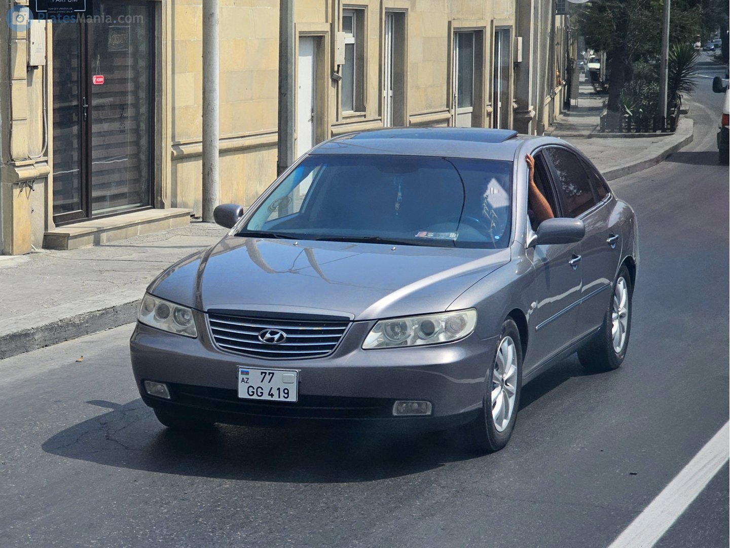 77 GG 419, Hyundai Grandeur 