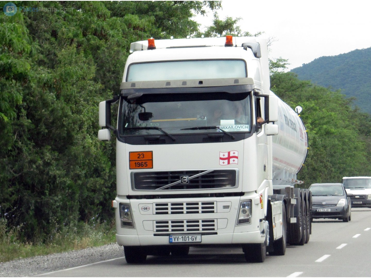 YY-101-GY, Volvo FH 2nd gen, 2002–2008