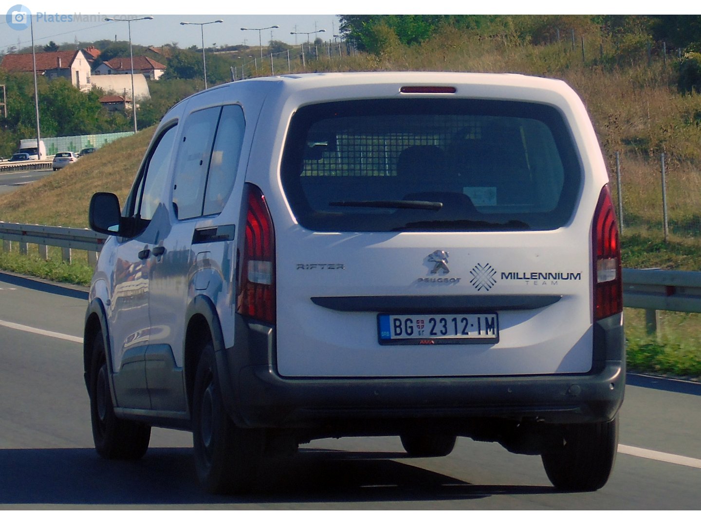 BG 2312-IM, Peugeot Rifter 1st gen (K9), 2018–2024