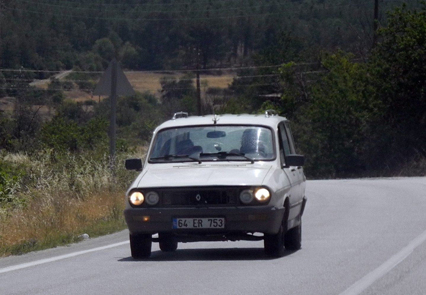 64 ER 753, Renault 12 1st gen Break (X17), 1970–1980
