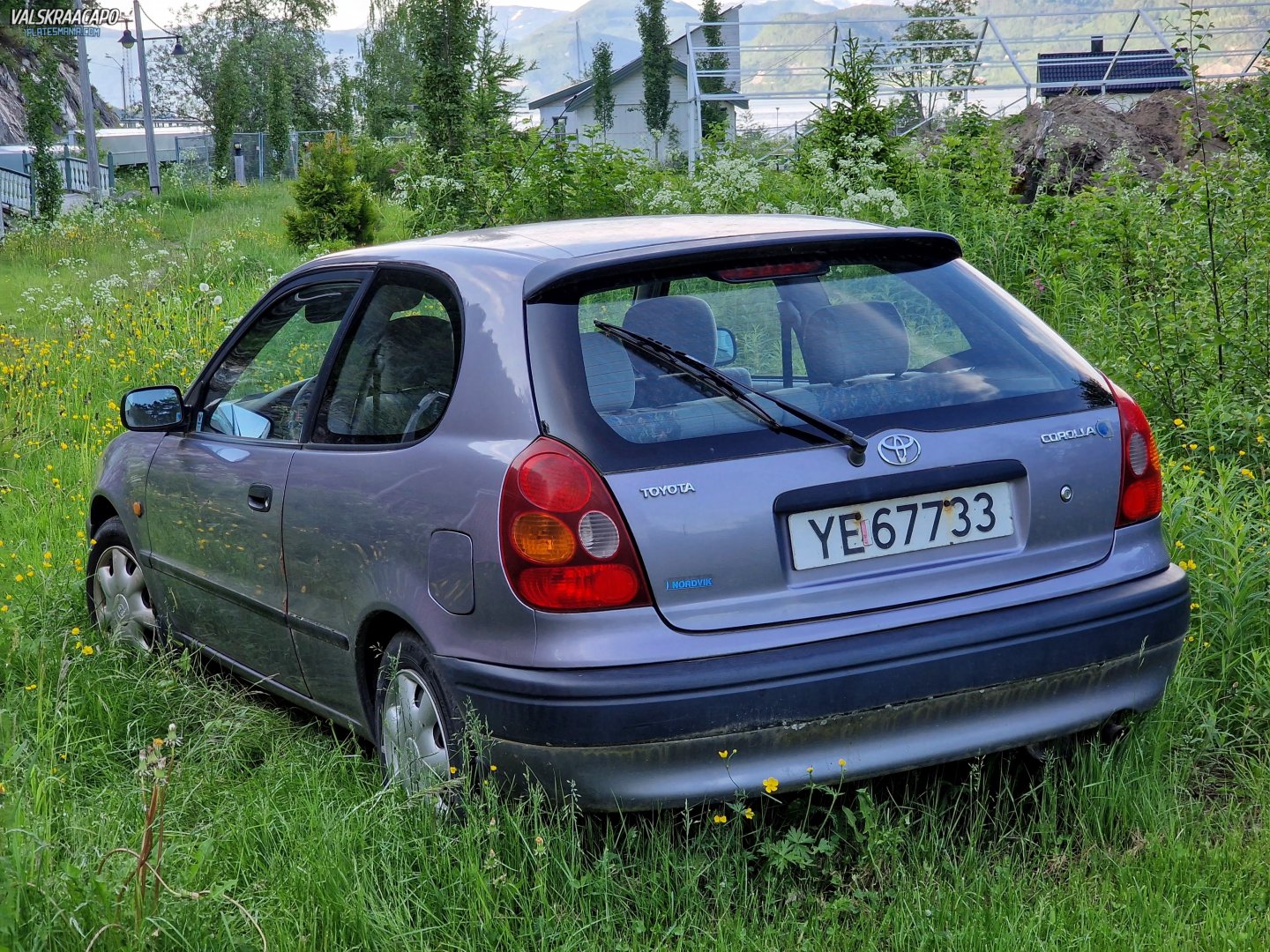 YE 67733, Toyota Corolla 8th gen 3-door Hatch (E110), 1997–2001