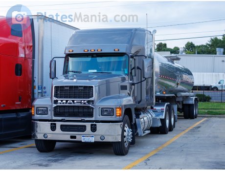 BA550531, Mack Pinnacle